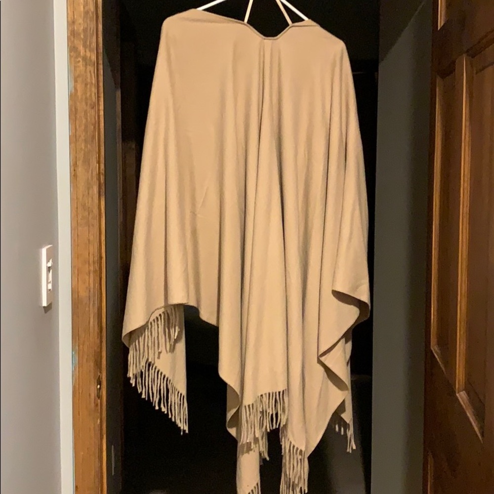 Shawl wrap - Picture 4 of 4